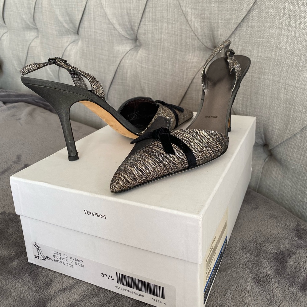 Vera Wang Slingback